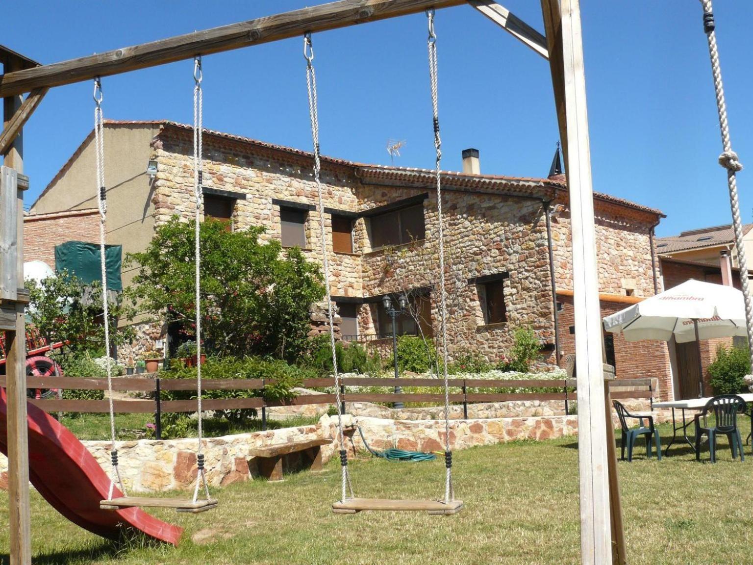 La Chimenea De Soria I Y I I Guest House Espeja de San Marcelino Exterior photo